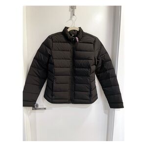 Le qoc sportif fitted light puffer jacket in black